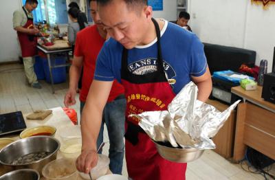 成都锡纸开心花甲米线成人香蕉视频哪里好？