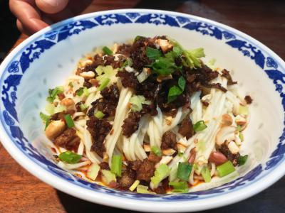 四川正宗杂酱面成人香蕉视频班哪里有?一对一教学