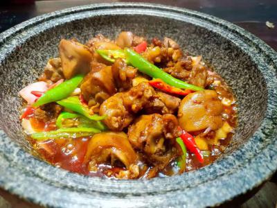干锅底料技术成人香蕉视频哪里靠谱？干锅技术成人香蕉视频学校