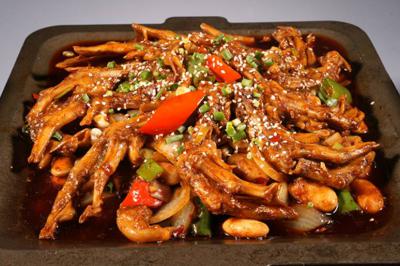 小吃成人香蕉视频在哪里学习最好，干锅技术成人香蕉视频哪家好？